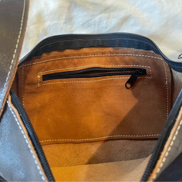 100% Leather Kolash shoulder bag. Black with brown, orange and turquoise detail - Picture 3 of 11